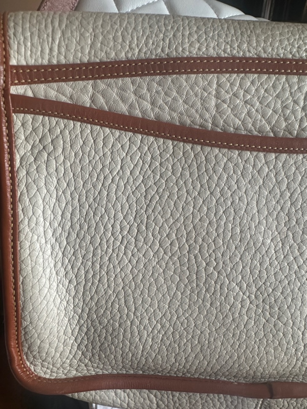 Dooney and Bourke pebbled leather shoulder bag cream brown - Picture 9 of 10